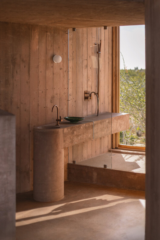 Nereidas Homes / Studio Font Nereidas Homes / Studio Font - Image 34 of 43