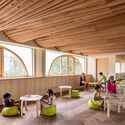 Bisagra Knowledge Forest Library/Studio – fotografía interior, madera