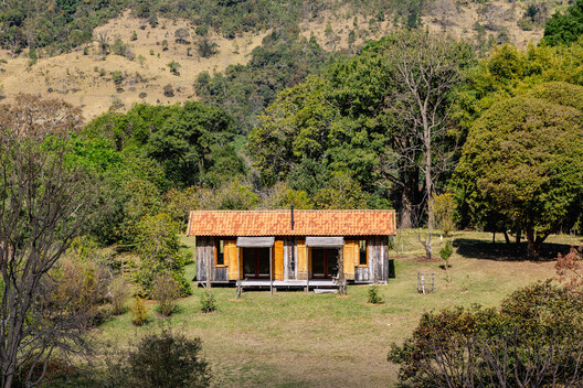 Ponta Fina House - Aiuruoca / Gil Mello Arquitetura - Exterior Photography, Wood