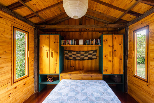 Ponta Fina House - Aiuruoca / Gil Mello Arquitetura - Interior Photography, Bedroom, Wood