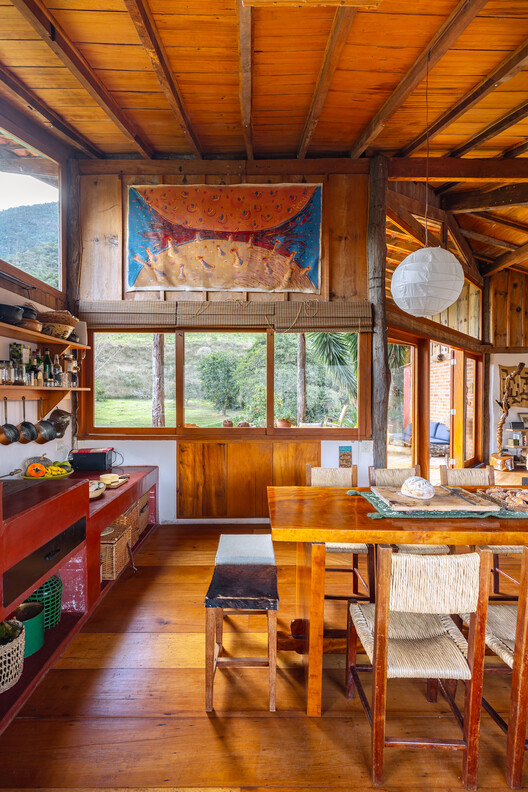 Ponta Fina House - Aiuruoca / Gil Mello Arquitetura - Interior Photography, Wood, Shelving