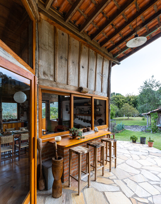 Ponta Fina House - Aiuruoca / Gil Mello Arquitetura - Interior Photography, Wood, Beam, Chair