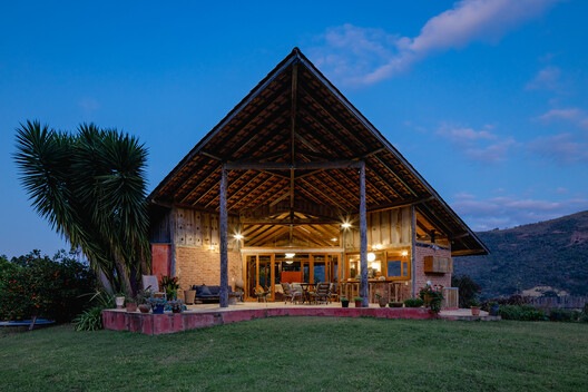 Ponta Fina House - Aiuruoca / Gil Mello Arquitetura - Exterior Photography, Wood