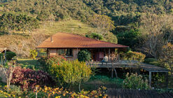 Ponta Fina House - Aiuruoca / Gil Mello Arquitetura