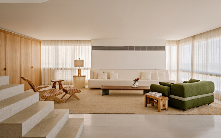 Leblon Apartment / Pascali Semerdjian Arquitetos - Interior Photography, Living Room, Sofa, Wood, Lighting