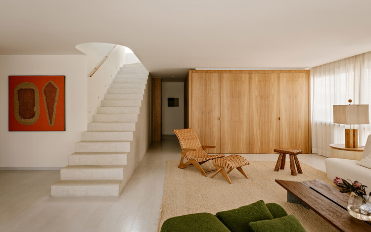 Leblon Apartment / Pascali Semerdjian Arquitetos - Interior Photography, Apartment Interiors, Chair