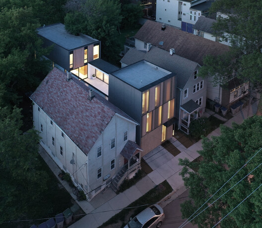 Curtain House / Johnsen Schmaling Architects Curtain House / Johnsen Schmaling Architects - Exterior Photography, Door