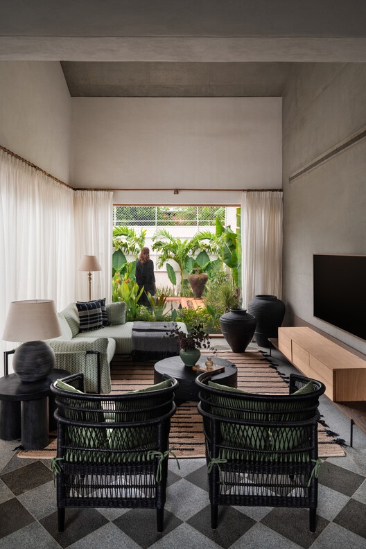 Ochre Residence / Thought Parallels Ochre Residence / Thought Parallels - Interior Photography, Living Room, Chair