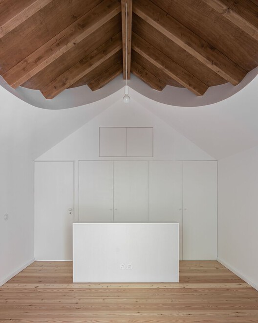 What Is Metamodern Architecture? Between Postmodern Irony and a New Sincerity What Is Metamodern Architecture? Between Postmodern Irony and a New Sincerity - Image 5 of 18