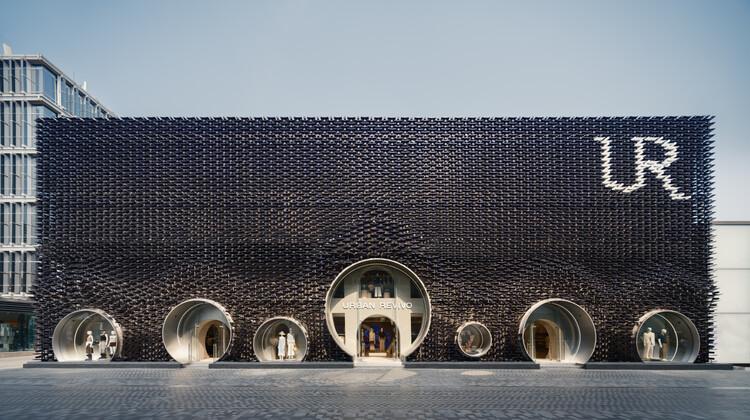 Urban Revivo Sanlitun Flagship Store / MVRDV