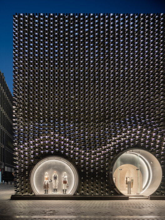Urban Revivo Sanlitun Flagship Store / MVRDV - Image 32 of 47