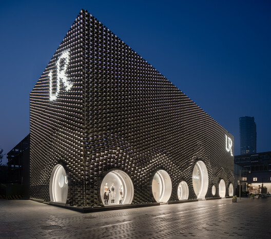 Urban Revivo Sanlitun Flagship Store / MVRDV - Image 35 of 47