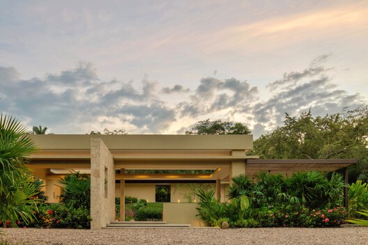 Threshold House / David Macias Threshold House / David Macias - Image 7 of 18