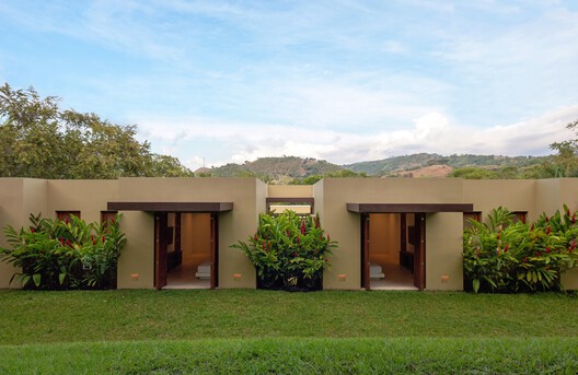 Threshold House / David Macias Threshold House / David Macias - Exterior Photography, Garden, Courtyard