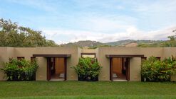 Threshold House / David Macias
