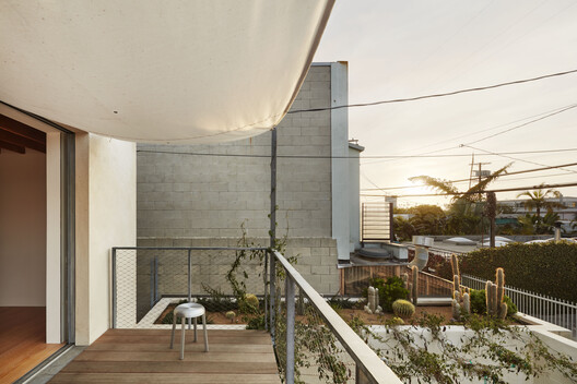 Emeco House / david saik studio Emeco House / david saik studio - Image 8 of 27