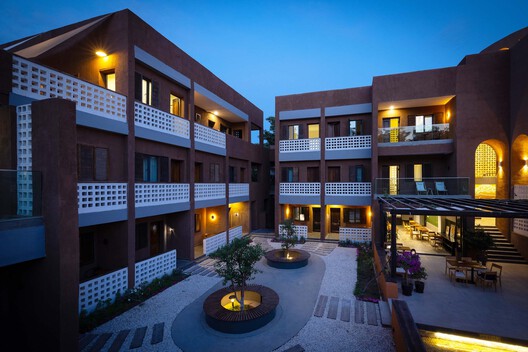 Inside Hostels: How Shared Spaces Reshape the Rhythm of Nomads' Lives - Image 24 of 28