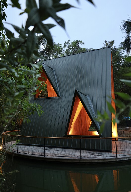 Light of Amazonia Chapel / Rogoski Arquitetura Light of Amazonia Chapel / Rogoski Arquitetura - Exterior Photography, Wood