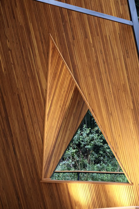 Light of Amazonia Chapel / Rogoski Arquitetura Light of Amazonia Chapel / Rogoski Arquitetura - Image 9 of 23