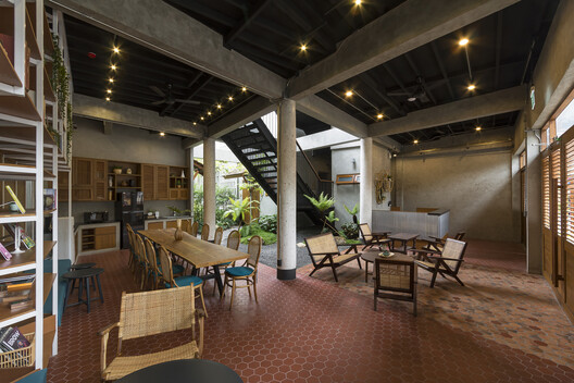 Inside Hostels: How Shared Spaces Reshape the Rhythm of Nomads' Lives - Image 18 of 28