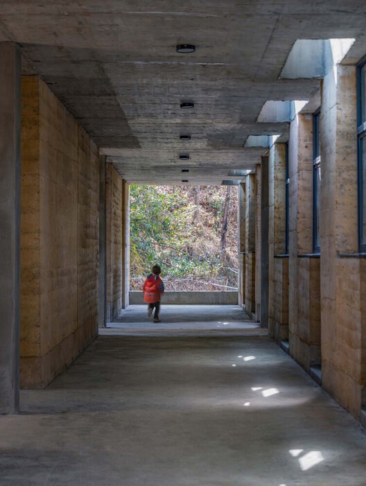 Inside Hostels: How Shared Spaces Reshape the Rhythm of Nomads' Lives - Image 22 of 28