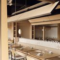 Under Clouds 半山腰·杭州店  / LivFAMA - 室内图, 餐厅酒吧室内设计, 厨房, 椅子