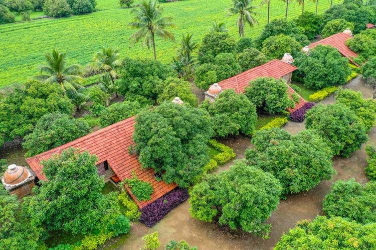 Ni granja ni hotel: por qué el agroturismo necesita su propia tipología arquitectónica - Imagen 64 de 77