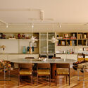 Casa Cinco / Memola Estúdio - Fotografia de Interiores, Design De Interiores, Cozinha, Mesa, Iluminação, Cadeira