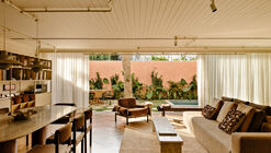 Cinco House / Memola Estúdio