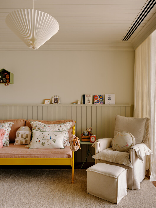 Cinco House / Memola Estúdio Cinco House / Memola Estúdio - Interior Photography, Wood, Lighting, Sofa
