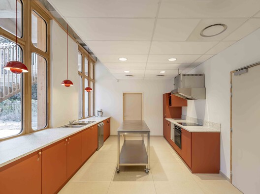 Espace Ambroise Croizat / TAUTEM Architecture Espace Ambroise Croizat / TAUTEM Architecture - Interior Photography, Kitchen, Wood, Lighting, Countertop, Sink, Glass
