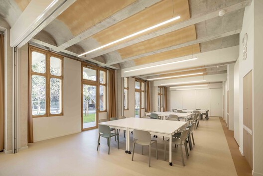 Espace Ambroise Croizat / TAUTEM Architecture Espace Ambroise Croizat / TAUTEM Architecture - Interior Photography, Dining room, Wood, Glass, Chair