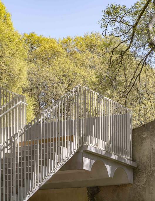 Espace Ambroise Croizat / TAUTEM Architecture Espace Ambroise Croizat / TAUTEM Architecture - Exterior Photography, Handrail