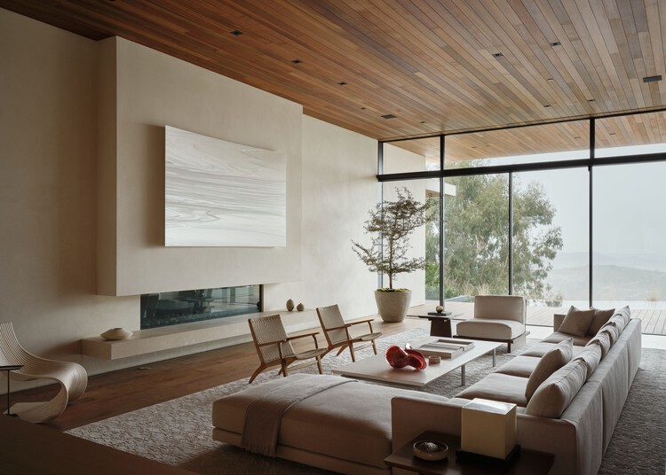 Carla Ridge House / Montalba Architects - Interior Photography, Living Room, Sofa, Wood, Table, Lighting, Chair