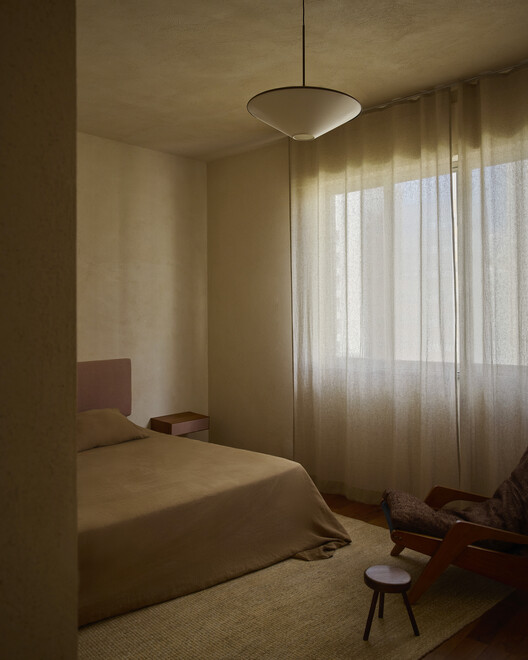 Colors Apartment / Lucas Jimeno Dualde - Interior Photography, Bedroom, Wood, Lighting, Bed