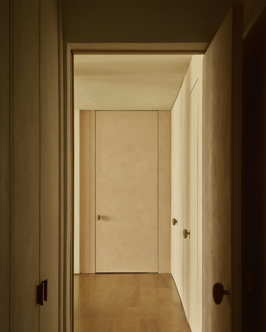 Colors Apartment / Lucas Jimeno Dualde - Interior Photography, Wood, Door