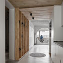 Before the Living Room: Entry Thresholds in Compact Urban Homes - 4 的图像 4