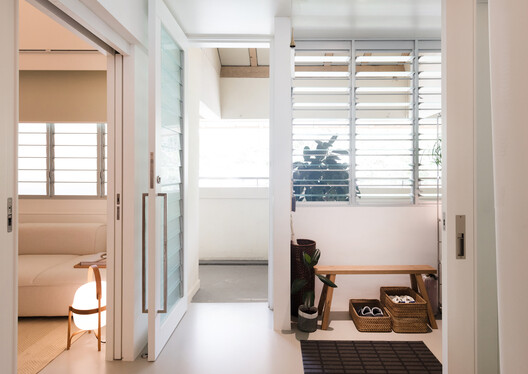 Before the Living Room: Entry Thresholds in Compact Urban Homes Before the Living Room: Entry Thresholds in Compact Urban Homes - Image 3 of 30