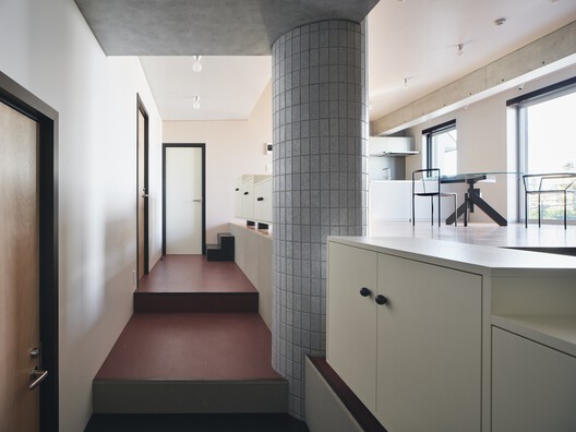 Apartment in Uehara / ULTRA STUDIO Apartment in Uehara / ULTRA STUDIO - Interior Photography, Lighting, Glass
