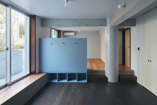 Apartment in Uehara / ULTRA STUDIO Apartment in Uehara / ULTRA STUDIO - Interior Photography, Wood, Lighting, Glass