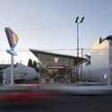 Heladería Auto-Servicio Veneciana Escalada / DRM Arquitectura - Fotografía exterior