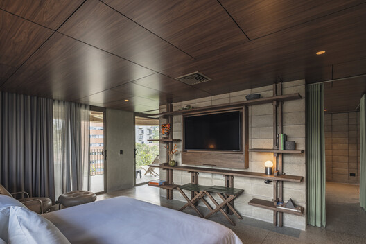 23 Living / Plan:b arquitectos 23 Living / Plan:b arquitectos - Interior Photography, Bedroom, Wood, Chair, Beam