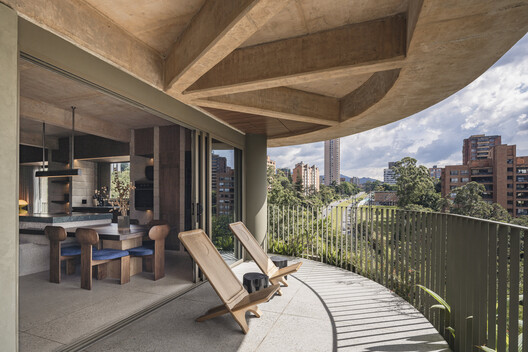 23 Living / Plan:b arquitectos 23 Living / Plan:b arquitectos - Interior Photography, Concrete, Balcony