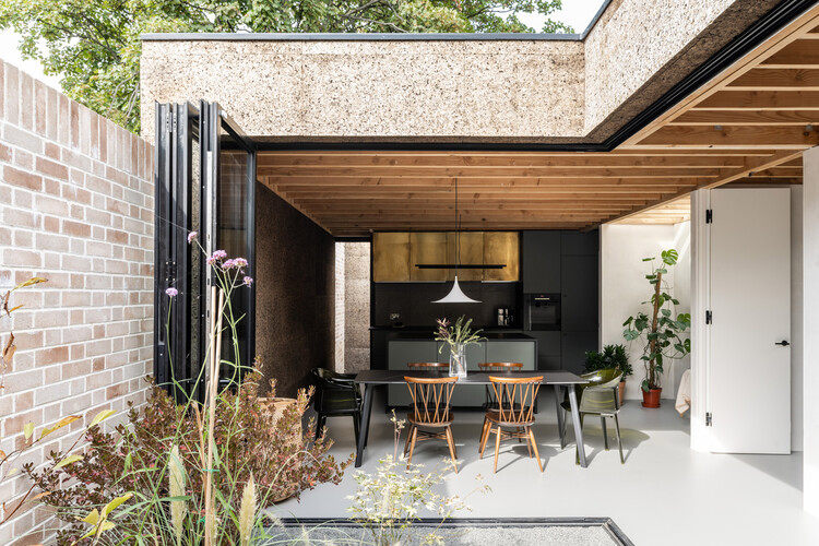 Cork House / Polysmiths - Exterior Photography, Sustainability, Courtyard