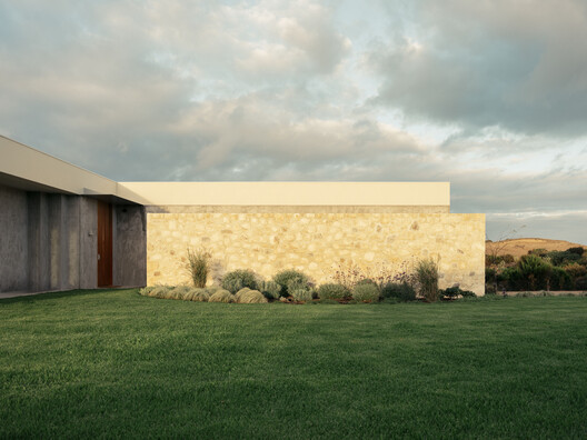 Wildcoast Residence / Studio Kennon Wildcoast Residence / Studio Kennon - Image 2 of 16