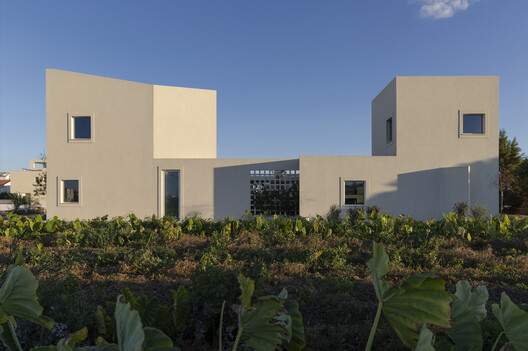The Avlí Houses / Ona i Ona Architecture and Design