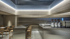 Blue Bottle Coffee Harajuku Cafe / TEKI Design