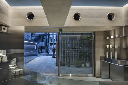 Blue Bottle Coffee Harajuku Cafe / TEKI Design - Interior Photography, Glass
