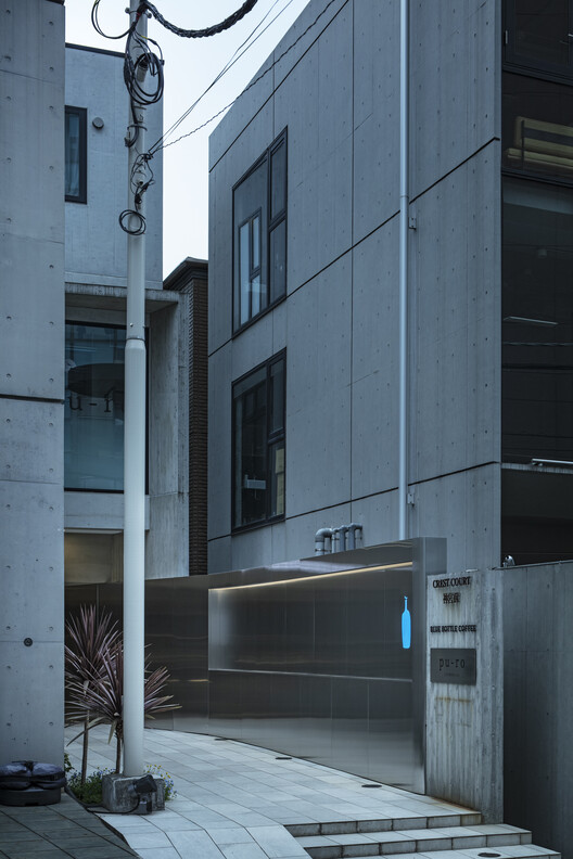 Blue Bottle Coffee Harajuku Cafe / TEKI Design - Interior Photography, Glass