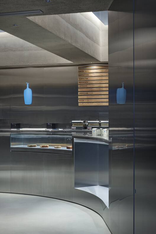 Blue Bottle Coffee Harajuku Cafe / TEKI Design - Image 11 of 22